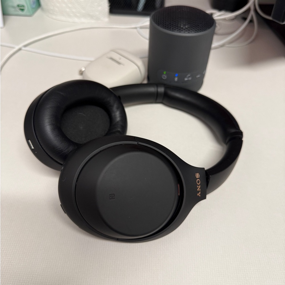 Sony WH-1000XM4 - Over-Ear Black Headphones